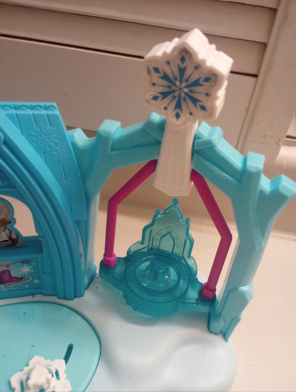 Fisher Price Little People Disney Frozen Arendelle Castle Playset - Picture 5 of 8